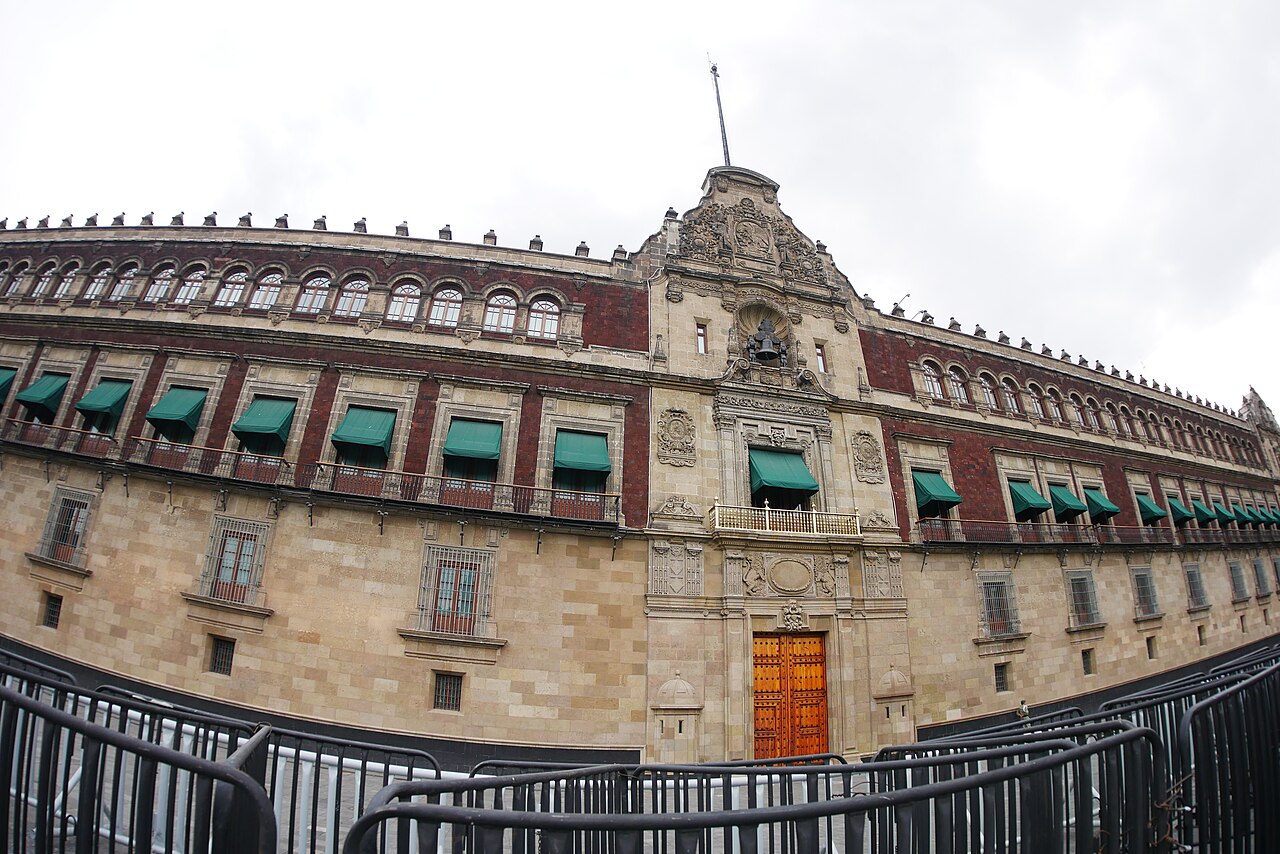 Fachada del Palacio Nacional en la Ciudad de México